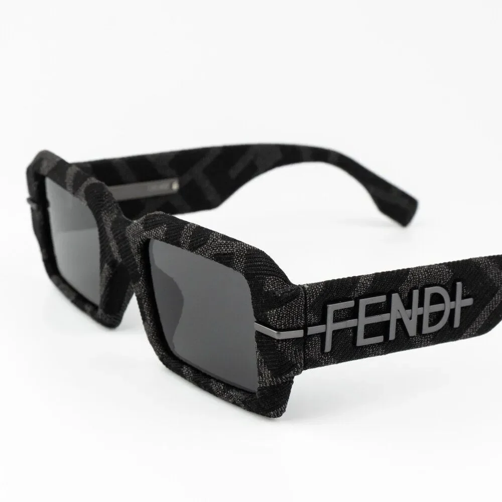 Fendi FENDIGRAPHY Men Sunglasses Rectangle Grey Monogram FE40074U 05A BRAND NEW